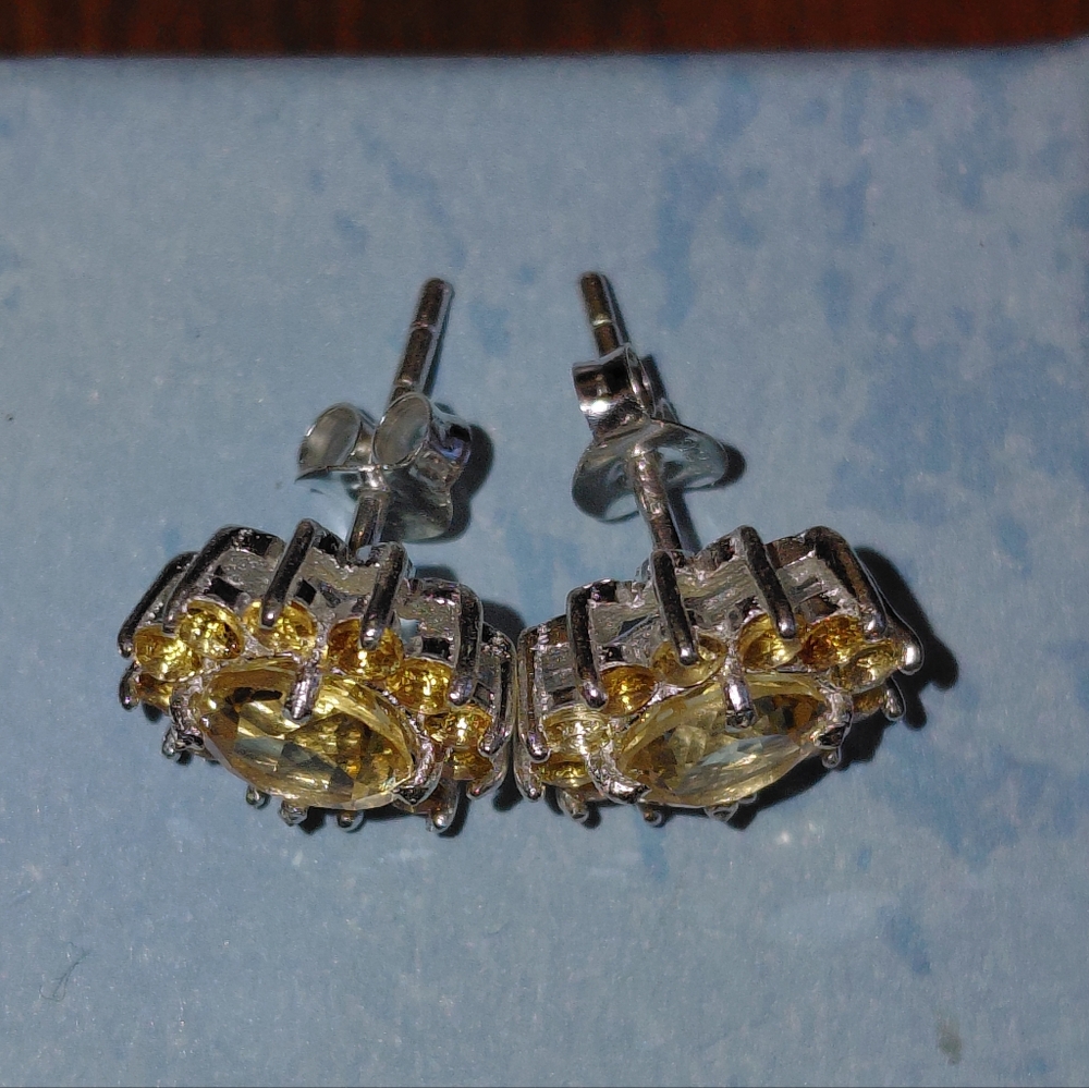 Citrine Flower Silver Stud Earrings - Picture 9 of 10
